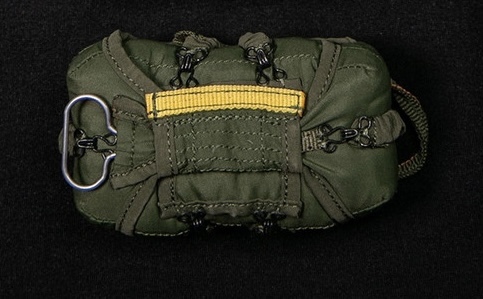 【売り切り/値上げ予定】DAMTOYS製 模型 1/6 スケール 男性 女性 フィギュア用 装備 部品 T-10 予備 リザーブ パラシュート バッグ (未使用拍卖