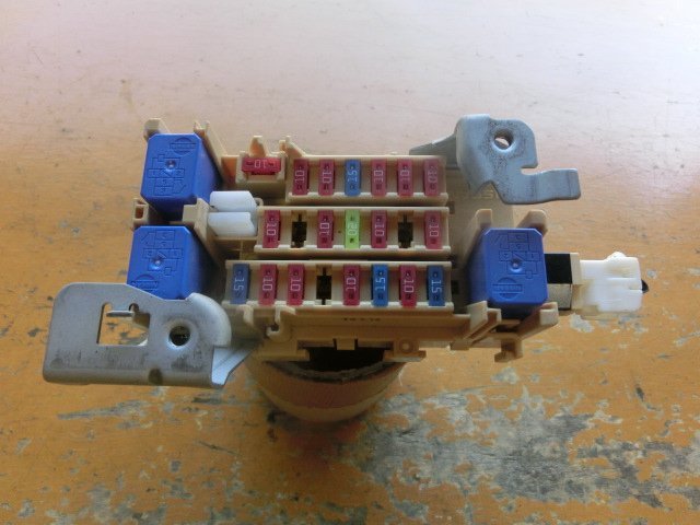 中期ノート ヒューズ ボックス 平成26年 DBA-E12 10.2万㎞ メダリスト 即決あり拍卖