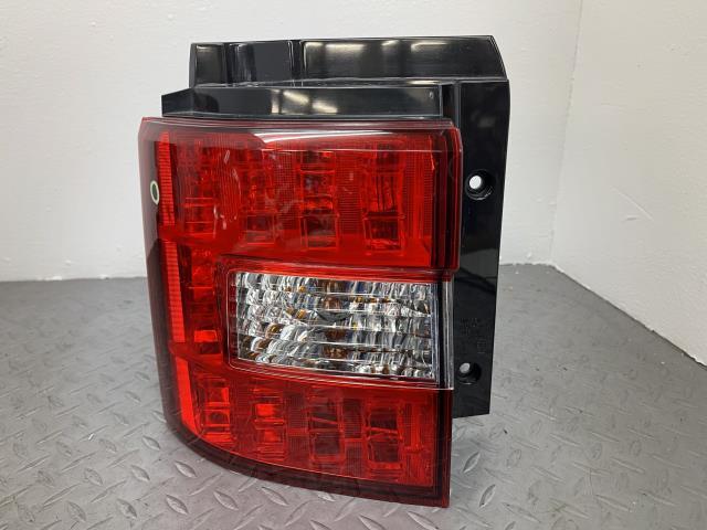 デリカD5 CV5W 左 テール ランプ ライト 8336A027拍卖