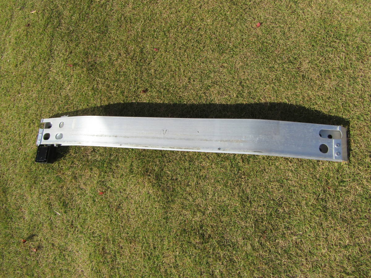 レクサス CT200H 10系 純正 フロントバンパー ホースメント フロントホースメント ■■ 1112405拍卖