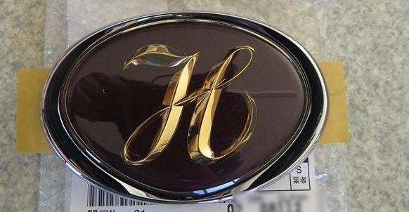 【新品】トヨタ純正 ハイエース KZH100 レジアスエース ラジエターグリル エンブレム拍卖