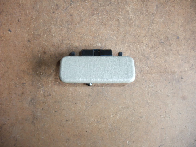 L235S/エッセ/グローブボックス取っ手/グローブボックス/収納ボックス/小物入れ/収納BOX/取っ手/ハンドル/キャッチ/レバー拍卖