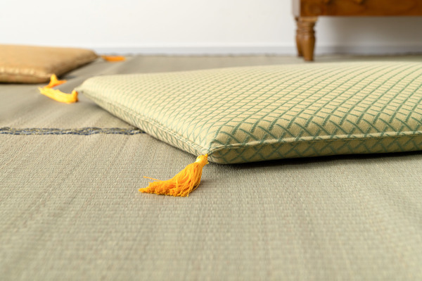 座布団10枚セット グリーン柄 和室 大判 大きめ 一人用 料亭 旅館 神社 お寺 宴会 座敷 法事 たたみ用拍卖