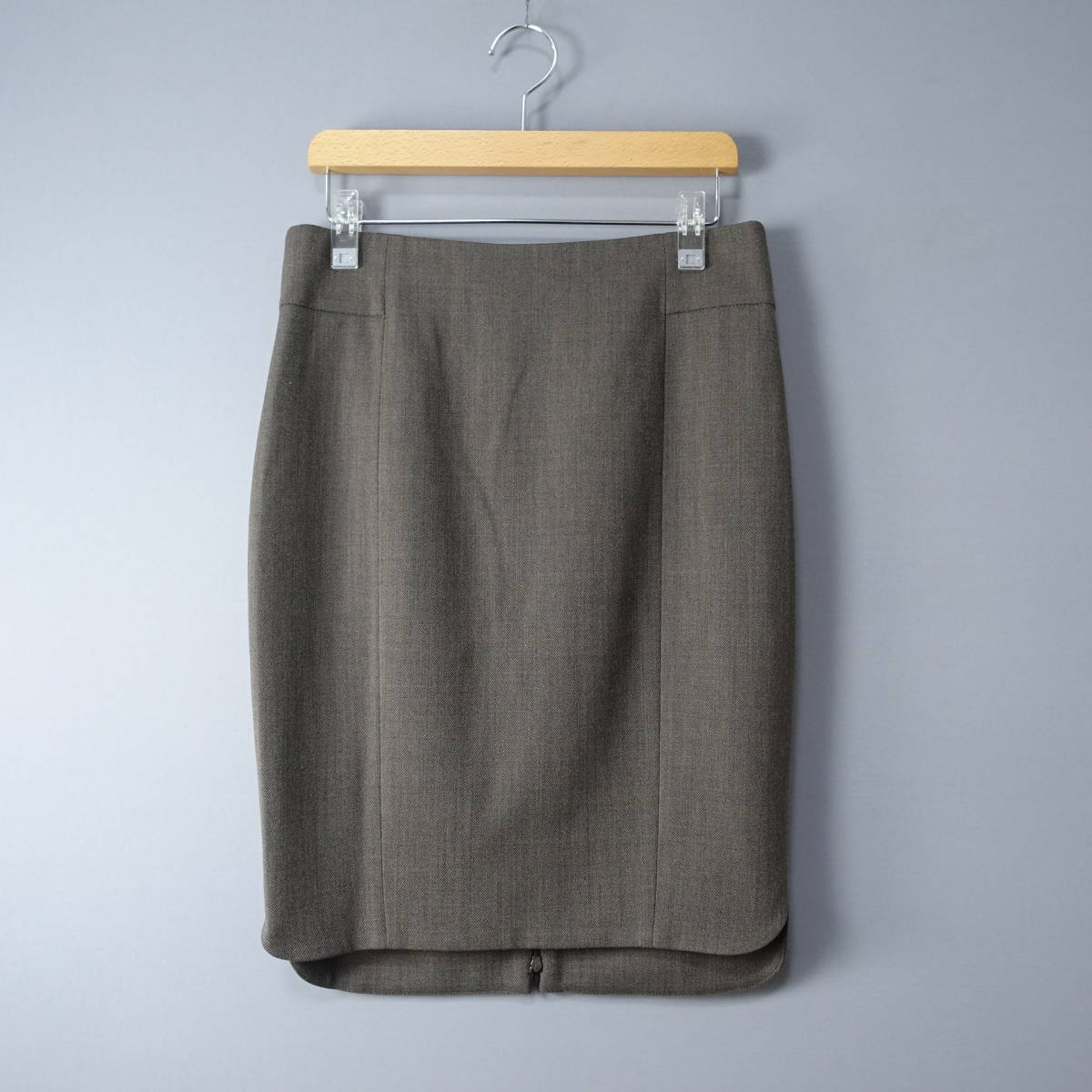 ☆美品☆AKRIS punto/アクリスプント/US8 F40 D38/ルーマニア製/イタリア製生地使用/ストレッチ/ウール混スカート/グレー系/レディース拍卖