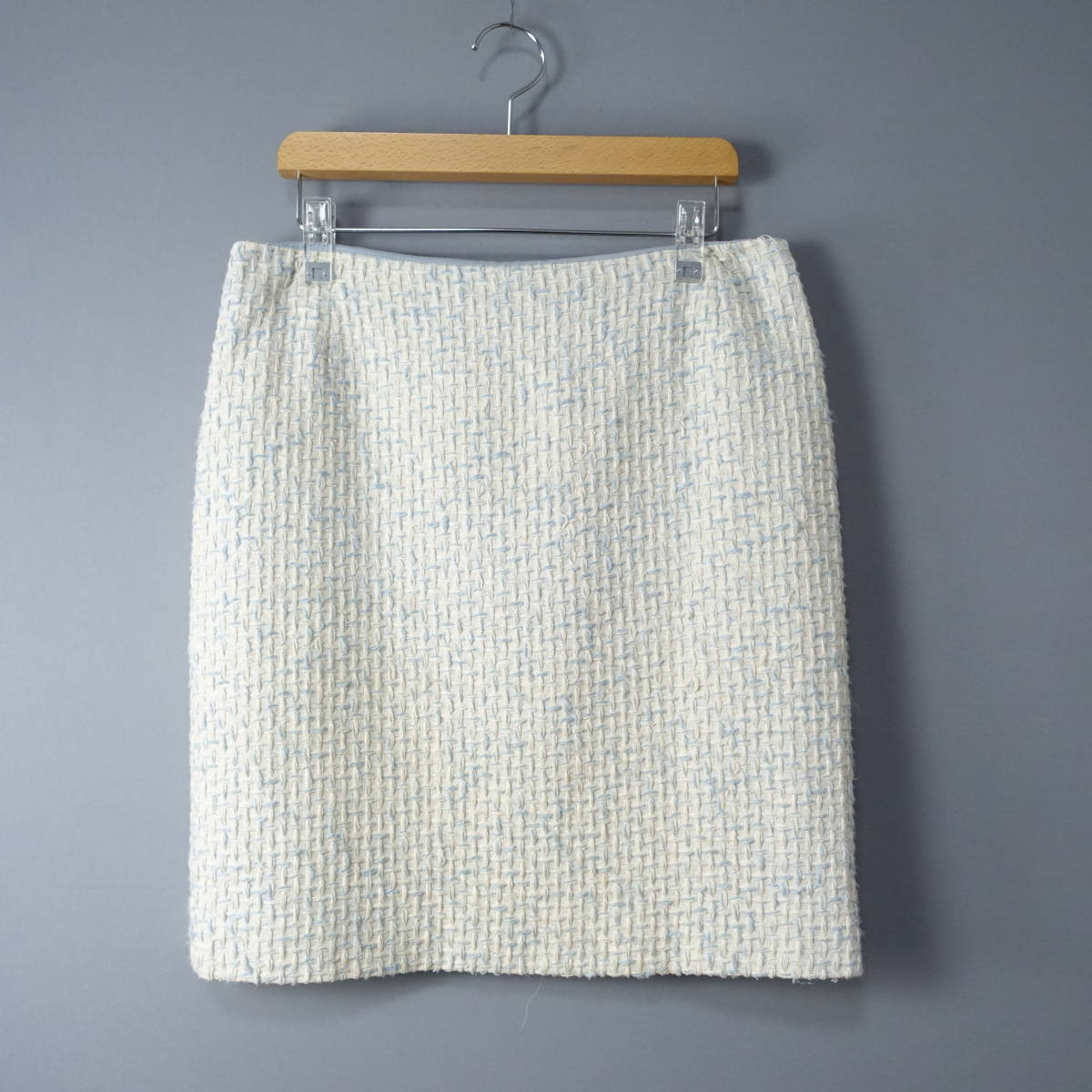 AKRIS punto/アクリスプント/US10 F42 D40/ルーマニア製/イタリア製生地使用/ツイードスカート/オフホワイト×ライトブルー/レディース拍卖
