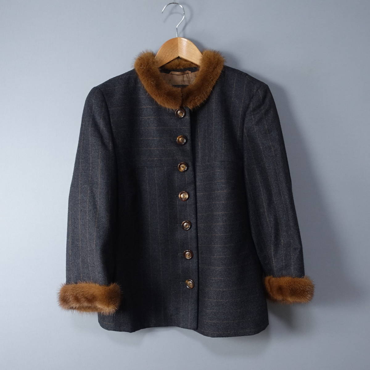 ☆美品☆AKRIS/アクリス/US10 F42 D40/カシミヤ100%/ファージャケット/グレー/レディース/ファー拍卖