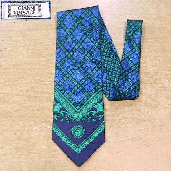 GIANNI VERSACE ヴェルサーチ イタリア製 90's オールド シルク ネクタイ ロゴ 青 紺 緑 総柄 146x10 美品拍卖