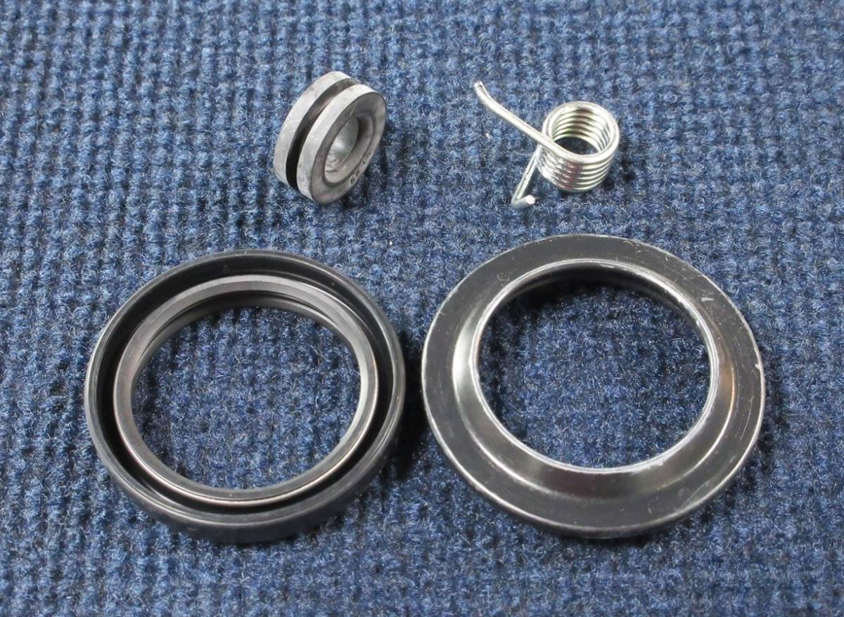 ホンダ スティード400 純正 フロントフォーク グロメットリザーブタンク ステップスプリング 3点セット拍卖