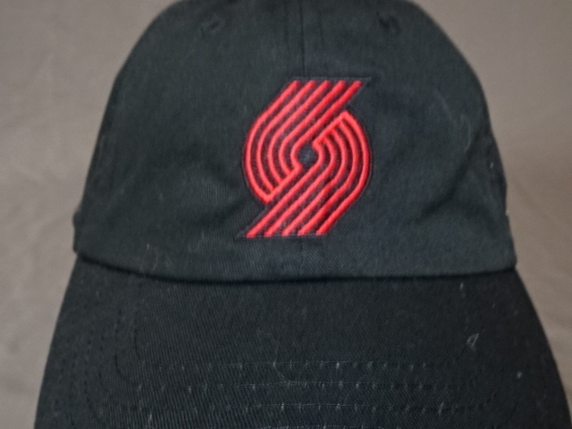 激レア USA購入 NBAバスケ ポートランドトレイルブレイザーズ【Portland TrailBlazers】ネームスポンサー【MODA】ロゴ刺繍入りCAP 中古良品拍卖
