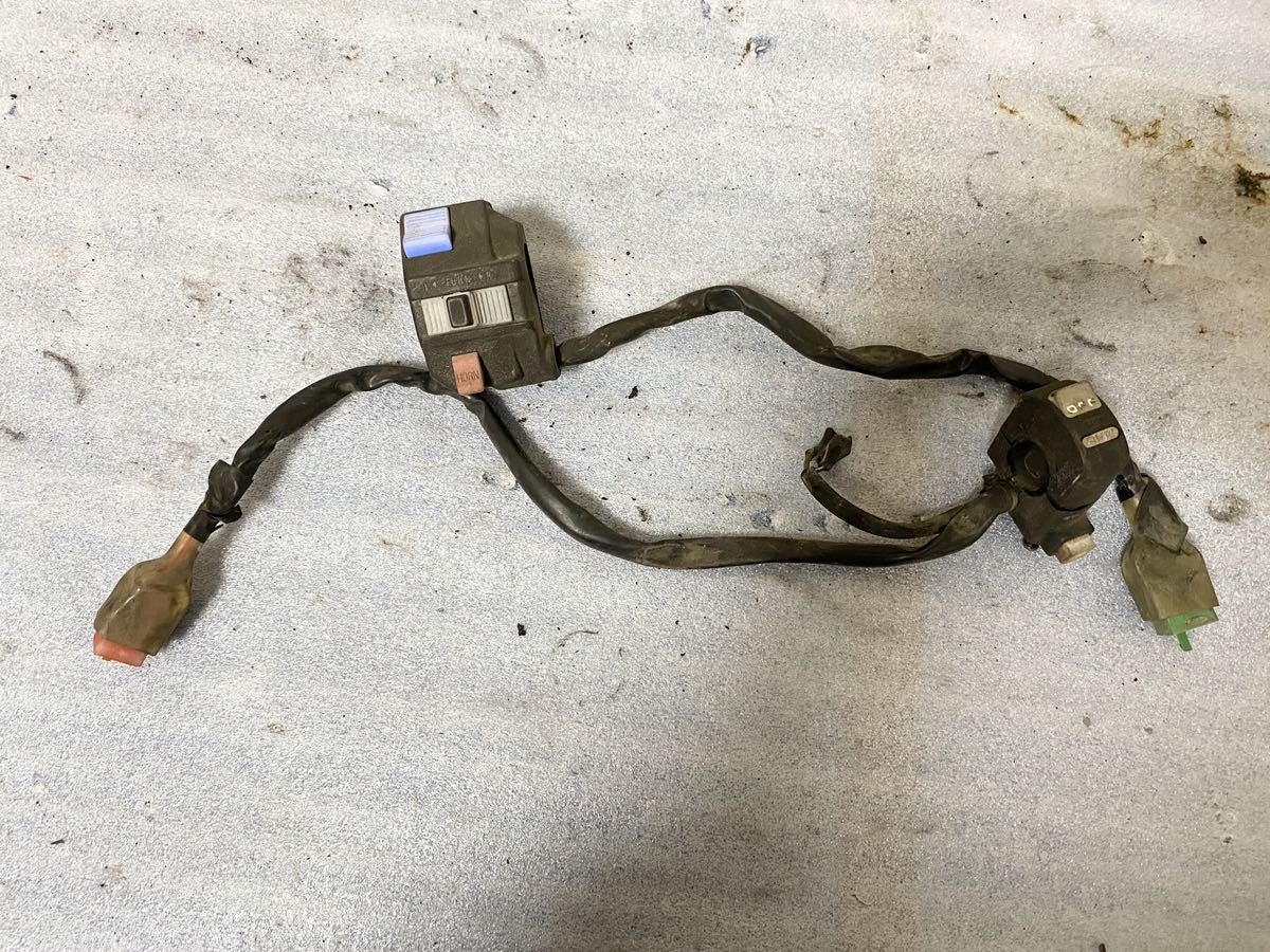 スーパーシェルパ 純正ハンドルスイッチ 左右 キル KL250G カワサキ ノーマル 検(KLX250 KLE Dトラッカー CS TR 230 KLR KX ニンジャ )拍卖