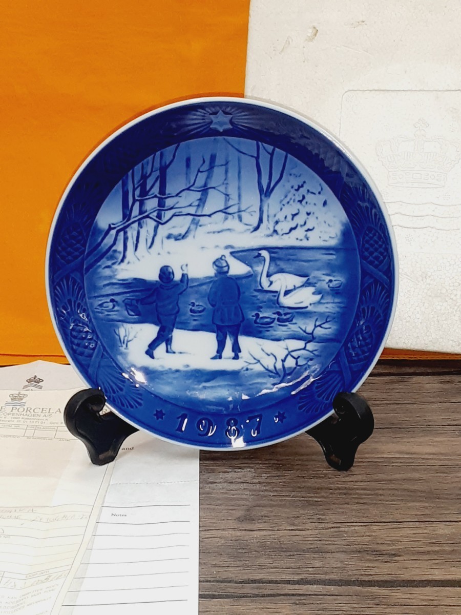 美品 デンマーク王室御用達 有名ブランド ロイヤルコペンハーゲン イヤープレート 1987年物拍卖