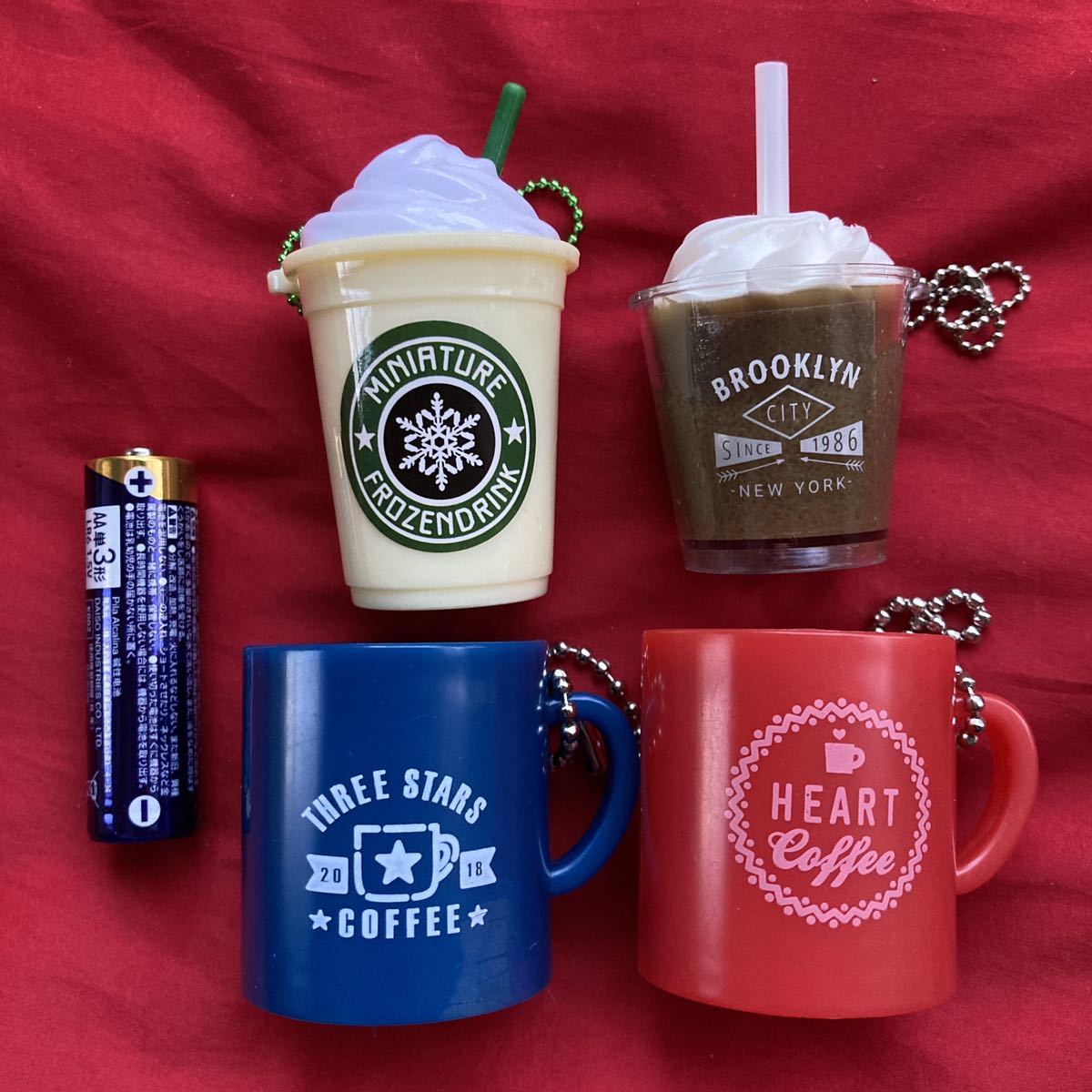 ★即決有★ミニ コーヒーアート キーホルダー ラテアート コーヒー カフェアート ミニチュア ドリンク フィギュア キーホルダー 4個セット拍卖