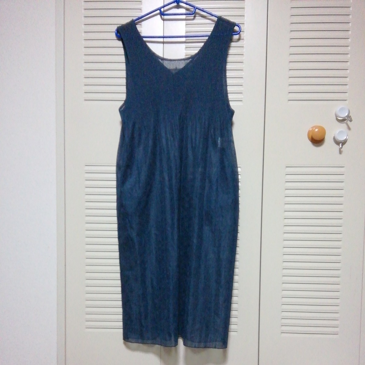 ★【古着】スケスケエプロン Mサイズ ブルー系 サイドポケットあり 透け感あり Mサイズ 拍卖