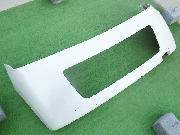 ☆微損,送料安,ホワイトパール,前期★スペーシアMK32S/MK42Sフロントバンパー★フレアワゴンMM32S/MM42S,純正,白★Re:P拍卖