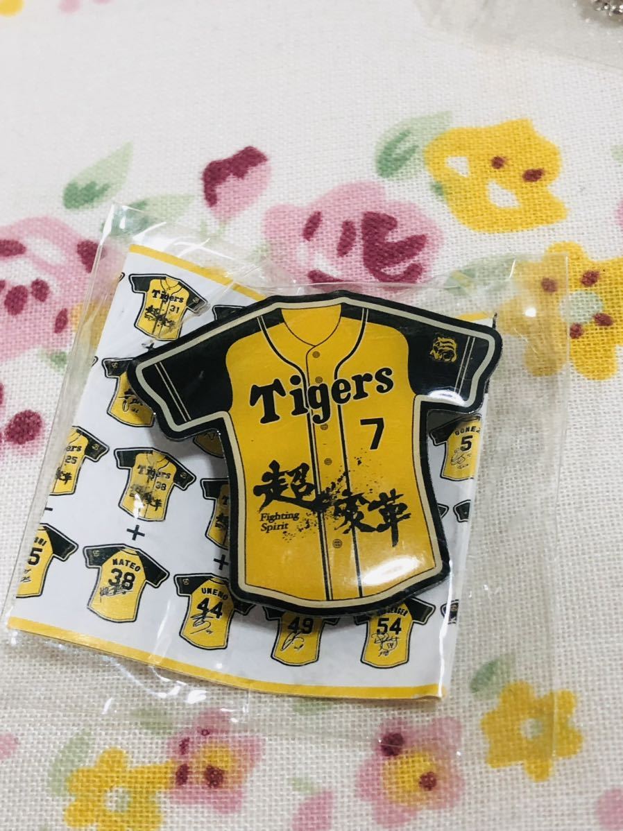 阪神タイガース ユニフォームピンバッジ 西岡剛拍卖