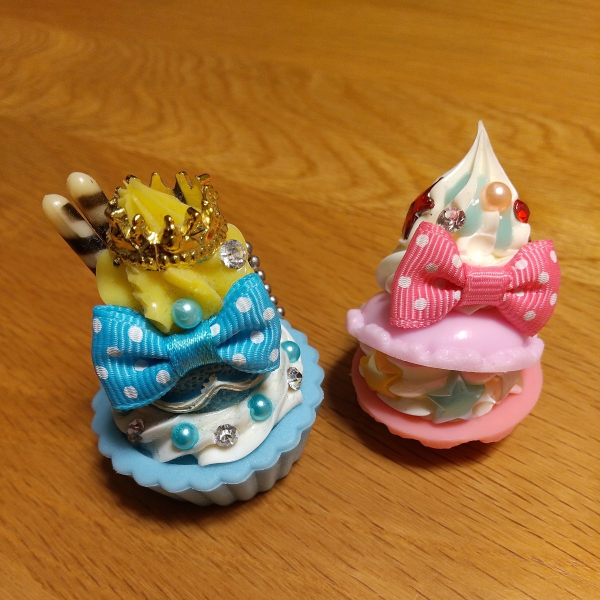 食品サンプル スイーツ マカロン タルト BC カラフル ケーキ キーホルダー ストラップ ボールチェーン リボン クラウン 王冠 星 キラキラ拍卖