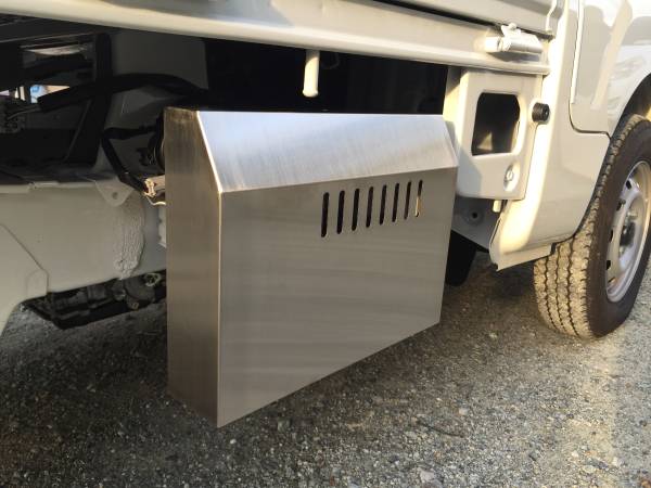 S500P/S510P用 ハイゼット(R3/12/20~) ジャンボ/標準車 ステンレス バッテリー カバー拍卖