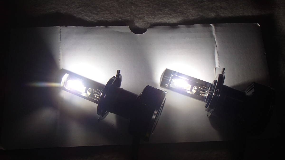 日本ライティング ZRAY H4 ハイロー切り替え ハイスペックモデル 6500k Lo5000ルーメン Hi7000ルーメン(左右で) ZEUS 拍卖