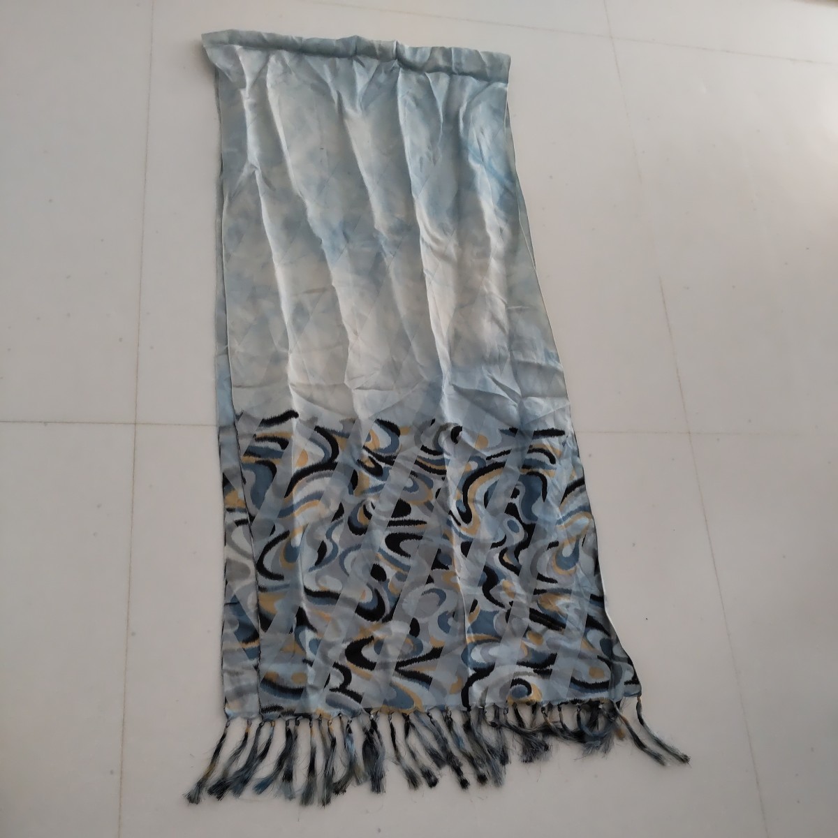 難有 3か所小さなシミ有 シルクストール ストール シワ加工 フリンジ付 幅30cm 長さ136cm ブルー系 青系 ストライプ柄  拍卖