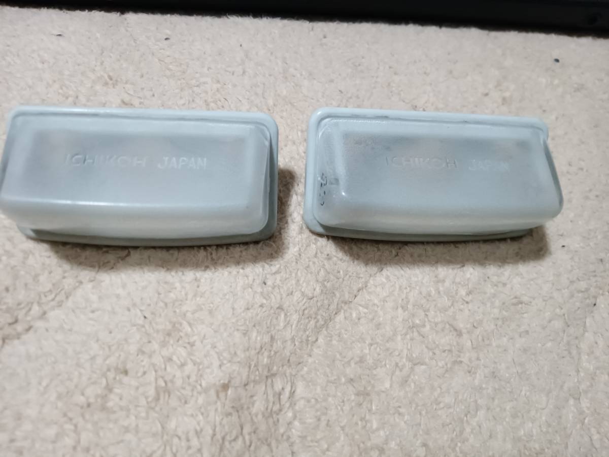 トヨタ純正 18系 クラウン取り外しリヤライセンスランプ(ナンバー灯)中古 ICHIKOH T66 4043の刻印 拍卖