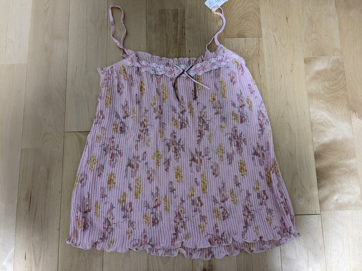 花柄 キャミソール Mサイズ フェスプリカシューズ マルタメ株式会社 下着 ランジェリー 新品タグ付き拍卖