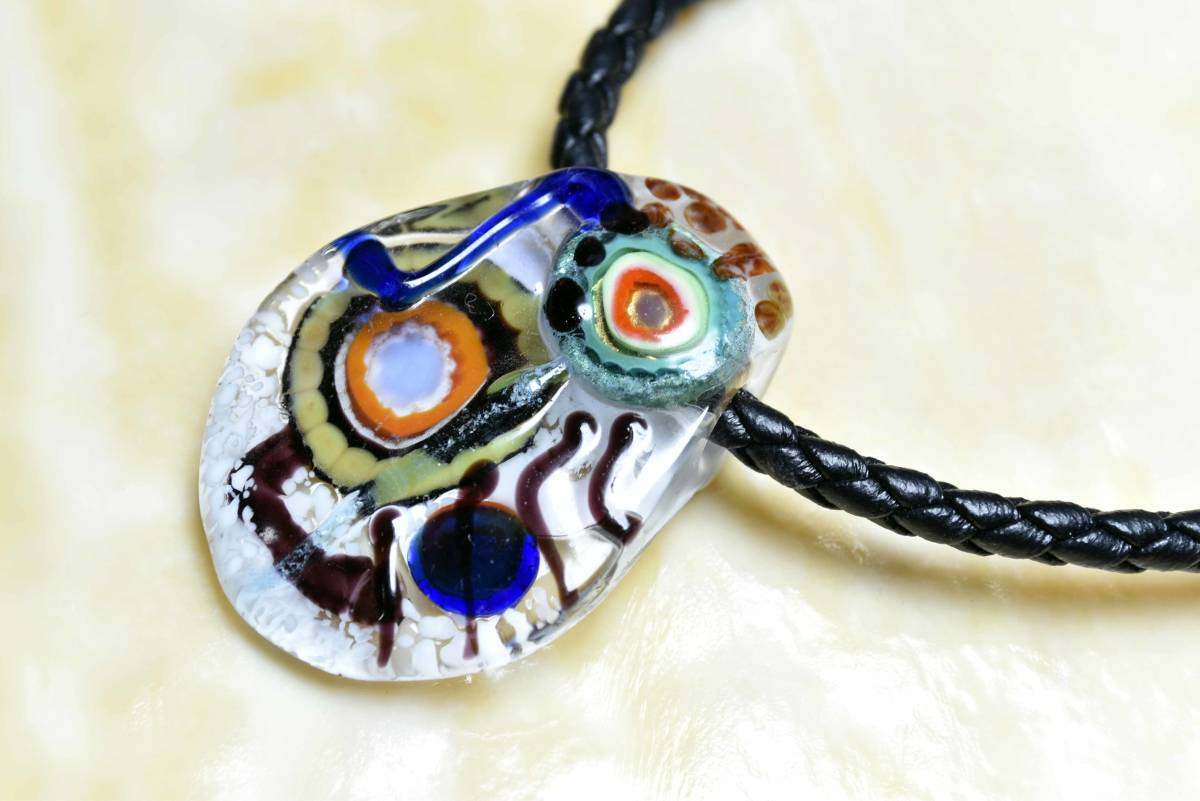 ガラス工芸家の創作した一点物のガラスのアクセサリー。トンボ玉 (y1740-476 ) glass accessory BEADS 蜻蛉玉 ペンダントトップ拍卖