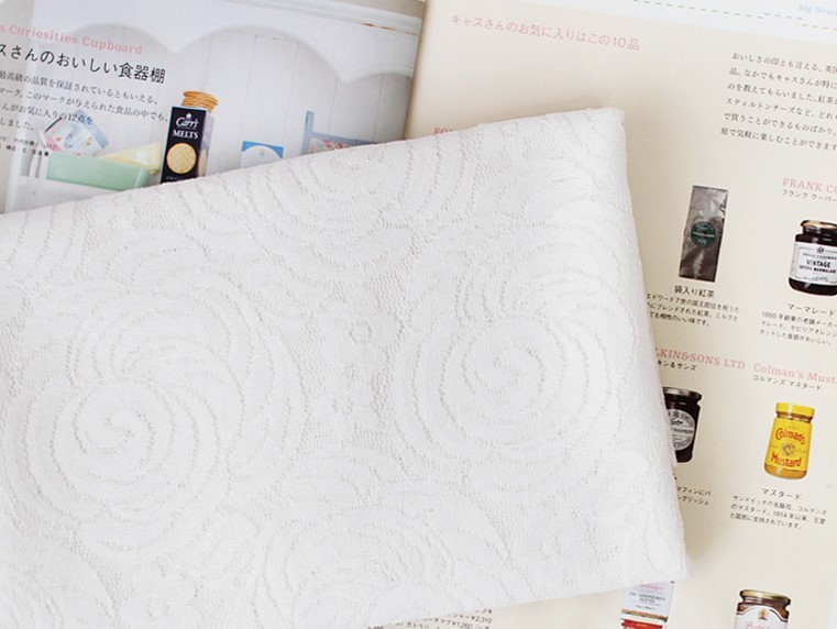 全面バラ柄レース 巾 140cmx長さ約 90cm拍卖