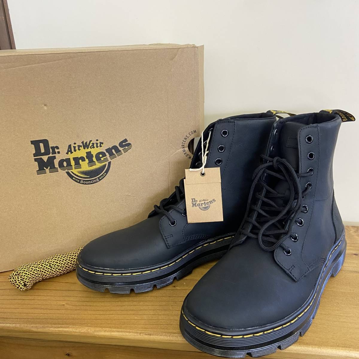新品 Dead Stock! Dr.Martens COMBS LEATHER レザー ブーツ UK8 27cm ブラック 8ホール 革靴 ドクターマーチン 箱あり 26007001拍卖