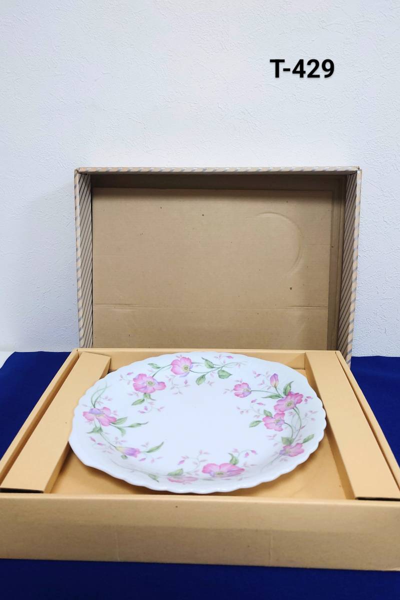 《新品未使用》NARUMI CHINA パーティーセット(A) 大皿 中皿5枚 花柄 ナルミ 鳴海 陶器 大皿直径約28㎝ 中皿直径約16.5㎝拍卖