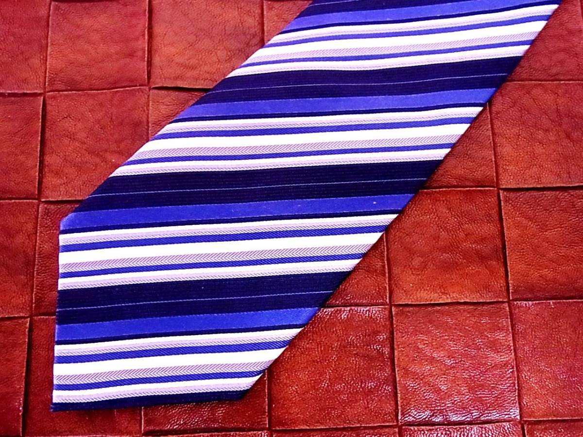 ●2914●良品●ミッシェルクラン【a.v.v.(アー・ヴェ・ヴェ)】【ストライプ】ネクタイ【人気の細ナロータイ】拍卖