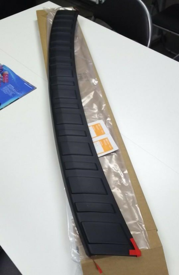 ★新品★ スバル純正 SUBARU SJ フォレスター カーゴステップパネル 樹脂拍卖