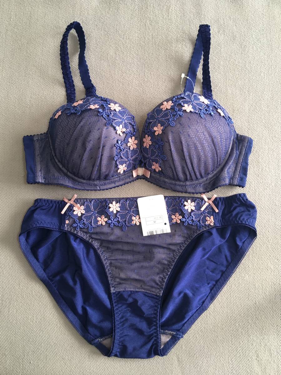 新品 タグ付き ワコール A by アンフィ A by amphi D65 M レース 花柄 刺繍 ブラジャー ショーツ 上下 セット パンツ ネイビー フラワー拍卖