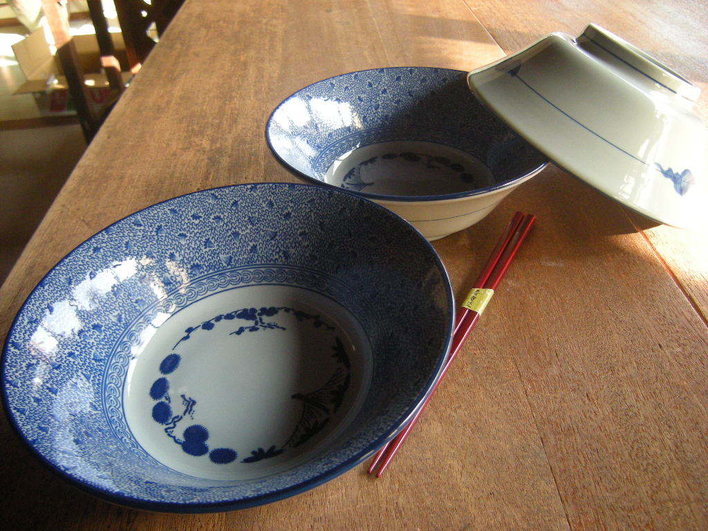 筑◎美濃焼【新品・未使用】古染 印判 6.5切立丼 松竹梅 ラーメン丼 そば丼 どんぶり 6.5寸(19.5㎝x7㎝)1枚から *人気商品*拍卖