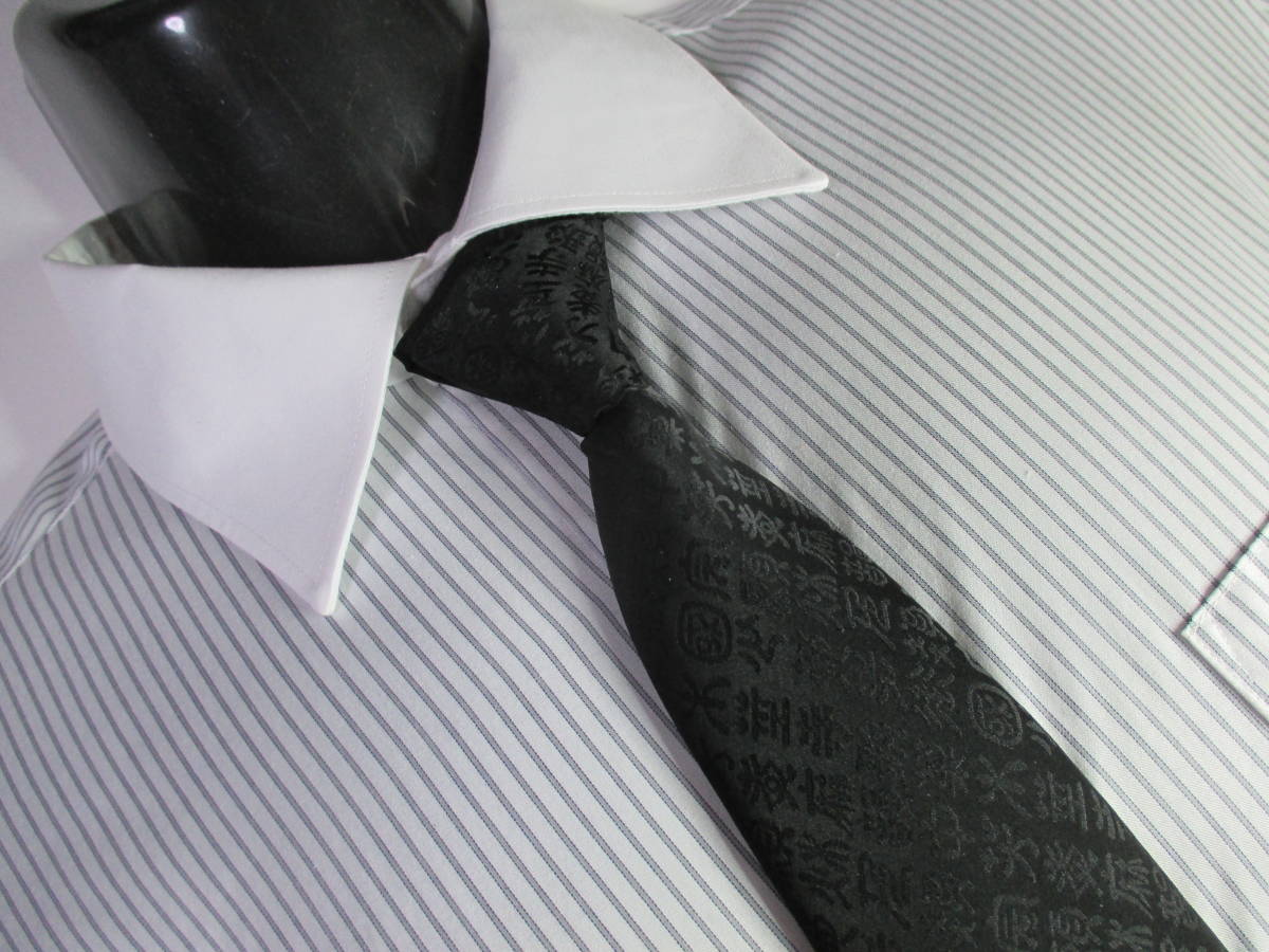 ◇珍品イースタッド YSTAD ◇ネクタイ◇中古品◇「文字 漢字」の柄◇黒色系◇第30弾ブランドがいっぱい◇30-202◇拍卖