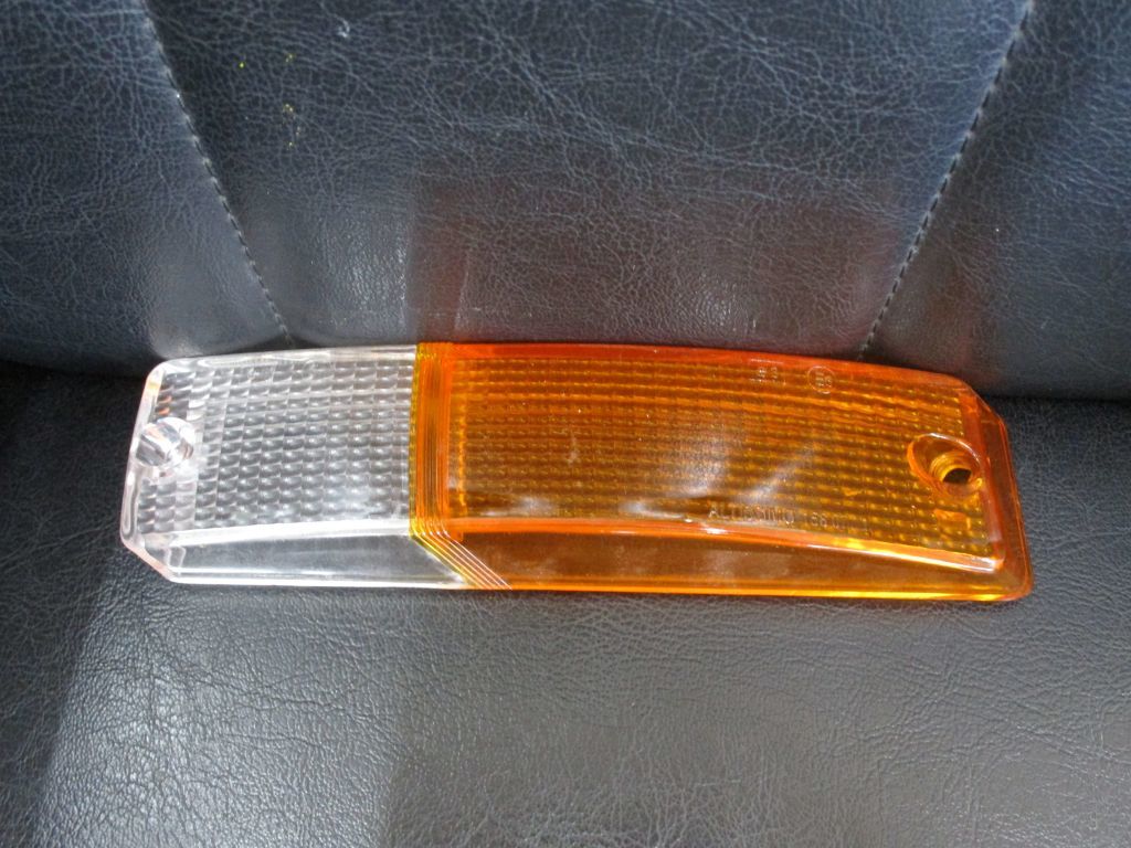 ALFAROMEO SPIDER アルファロメオ スパイダー ウィンカー インジケーター 1580771拍卖