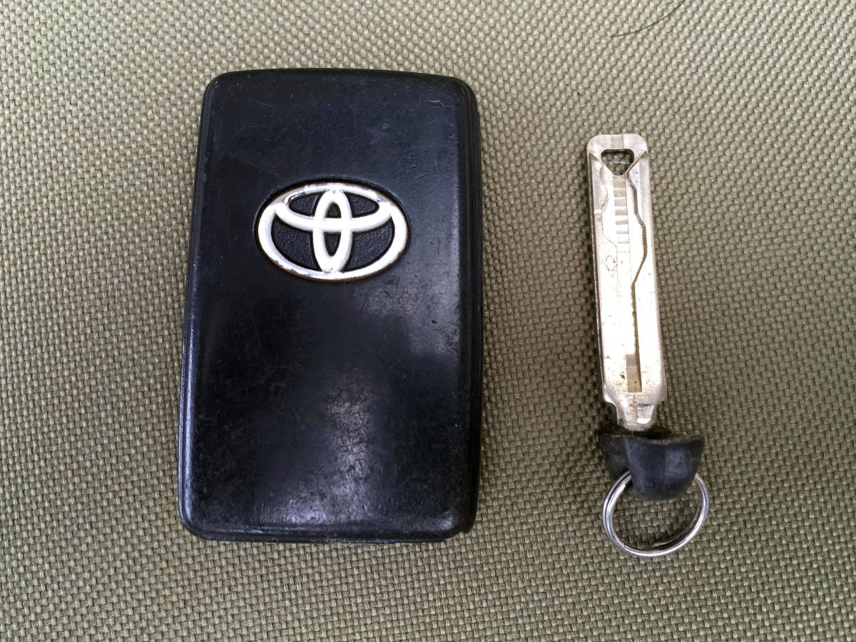 トヨタ 純正 キーレス リモコン 2ボタン 点灯有り 定形外・同梱可能 ②拍卖
