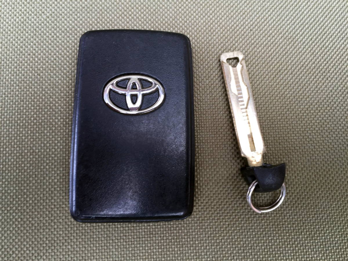 トヨタ 純正 キーレス リモコン 2ボタン 点灯有り 定形外・同梱可能 ④拍卖