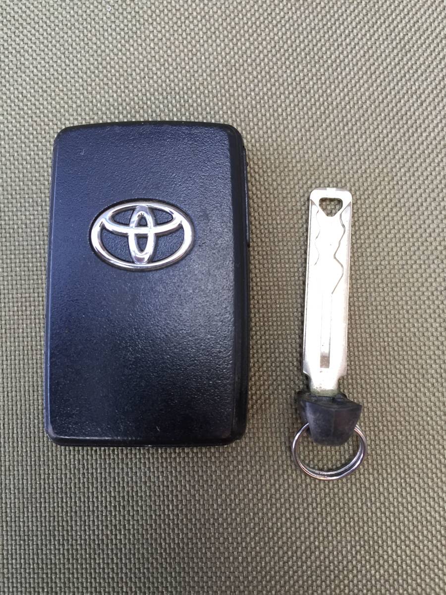 トヨタ 純正 キーレス リモコン 3ボタン 片側スライドドア 点灯あり 定形外・同梱可能 ③拍卖