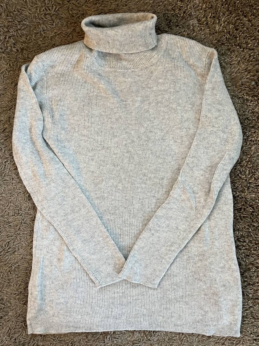 ロバンデボア取り扱いブランド リブタートルネックプルオーバー 拍卖