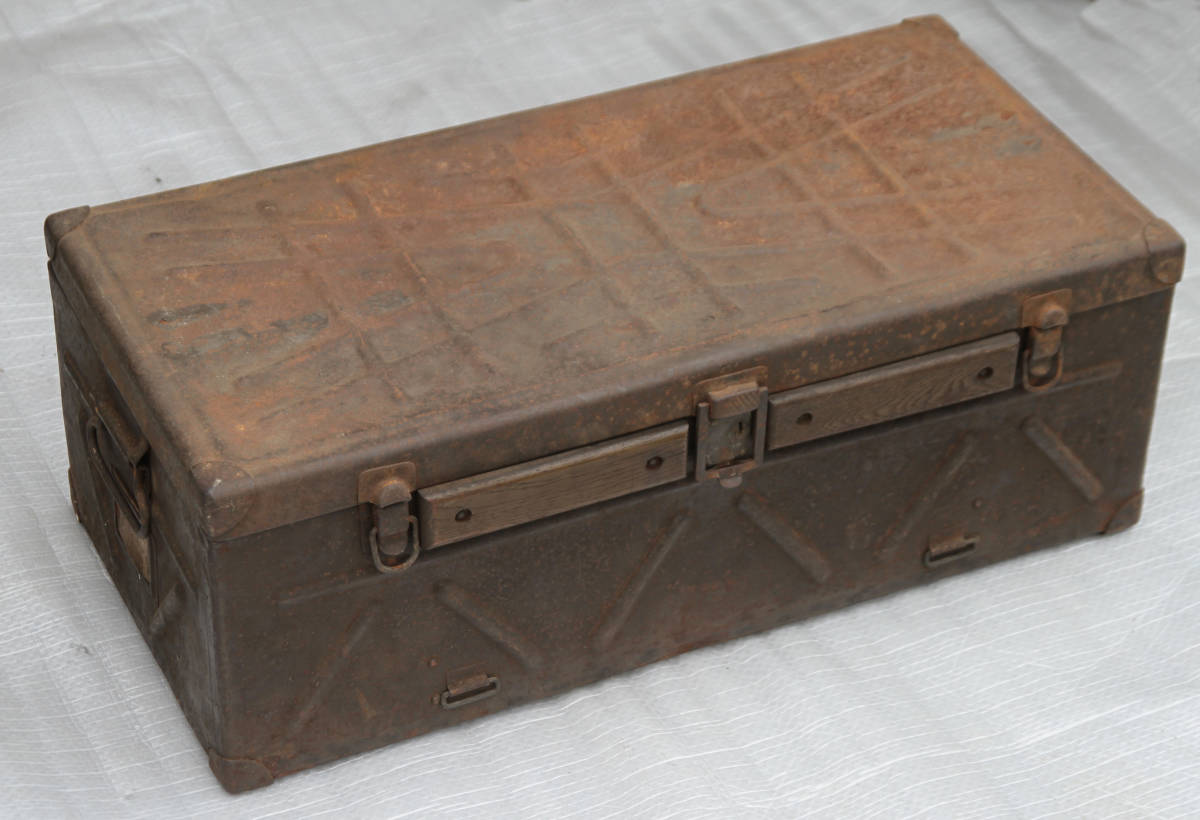 アンティーク トランクボックス メタル箱 ビンテージ拍卖