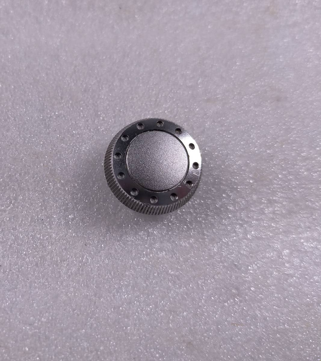 竝【廃盤パーツ】シマノ 02 ツインパワー4000HG ハイギアモデル 【純正 ハンドルキャップ】Shimano TWINPOWER 日本製 ジギング カゴ 0707拍卖