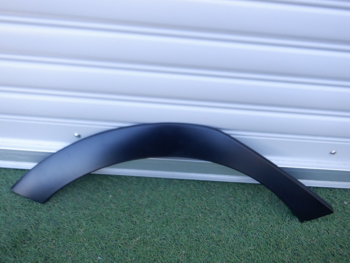未使用 トヨタ純正 オプション NHP10 アクア クロスオーバー リア フェンダーモール 右側 運転席 ツヤなしブラック 08179-52017拍卖