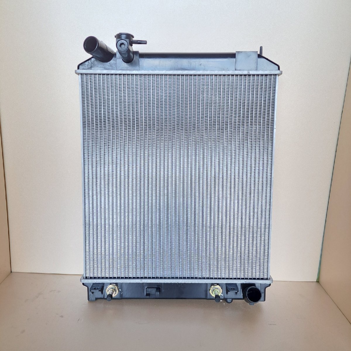 ラジエーター アトラス ラジエター ANR85 AKR85 ALR85 APR85 AJR85 AMR85 APS85 M/T・A/T新品・即納!!拍卖