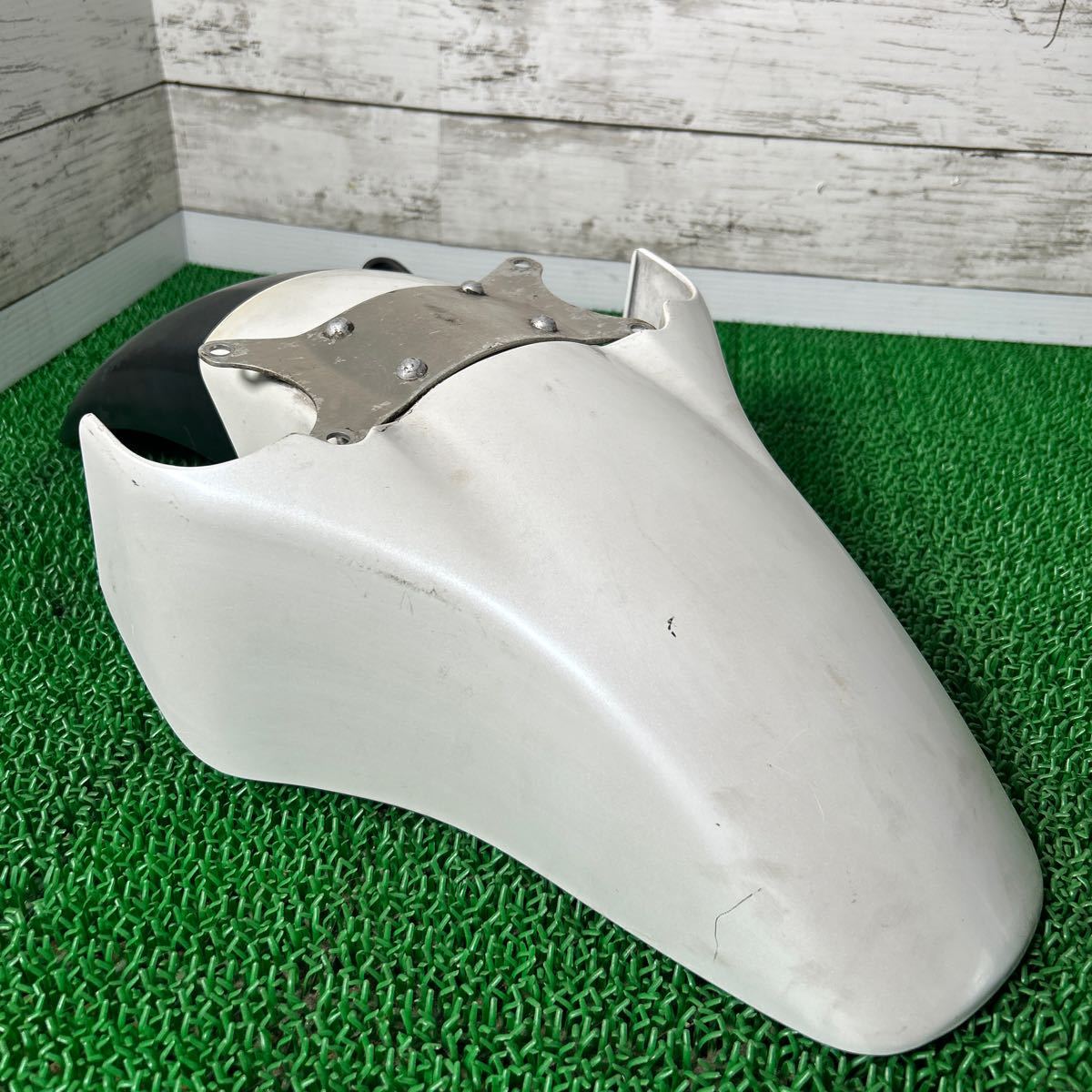 YAMAHA FZR250 フロントフェンダー B拍卖