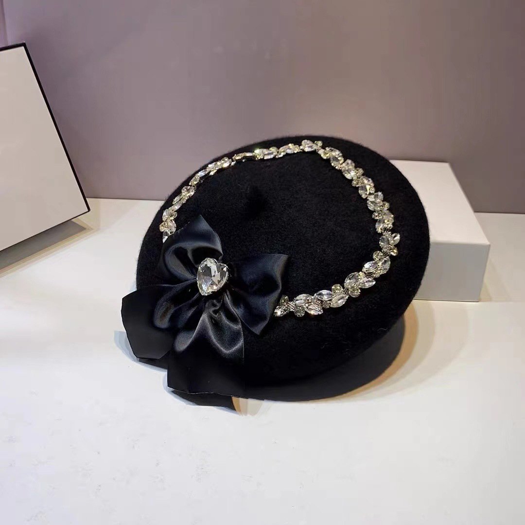 PYD1897★上質 ベレー帽 パ ス飾り付き 優雅 結婚式 キーティー帽子 ヘッドドレスャップ ウェディタンダードフェルト秋冬帽子リボンング拍卖