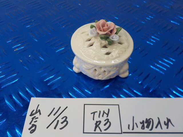TINR3●〇 小物入れ 陶器 アクセサリーケース   5-11/13(ま)拍卖