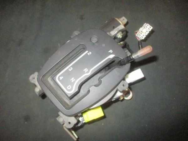 ■ジャガー XK8 シフトボックス 中古 MJA4933AA DBC11071 LJA6195 X100 部品取あり シフトパネル アクチュエーター シフトゲート X308 XJ8拍卖