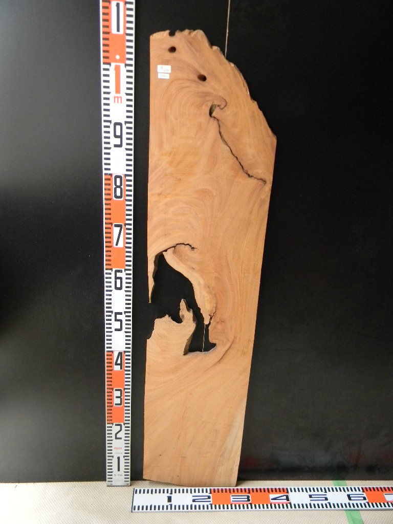 b3103011●106.5cm×24.5cm×1.1cm★欅☆無垢板1枚板 木材 板 DIY 板材 天板 棚板 テーブル 看板 花台など種類豊富!拍卖