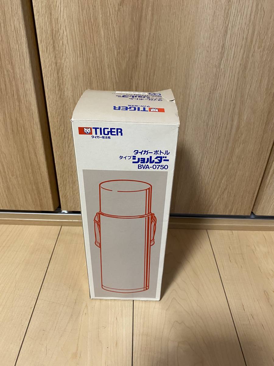 レトロ タイガー魔法瓶 タイガーボトル ショルダー BVA-0750 中古未使用拍卖