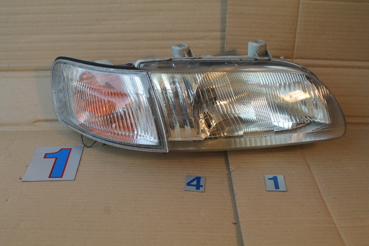 KS-973-1 ホンダ RA5 オデッセイ 右ヘッドライト ヘッドランプ ウィンカーマーカー付 STANLEY 033-6683 / 045-6683拍卖